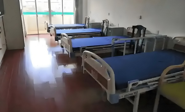 王爷接招：本妃不愁嫁